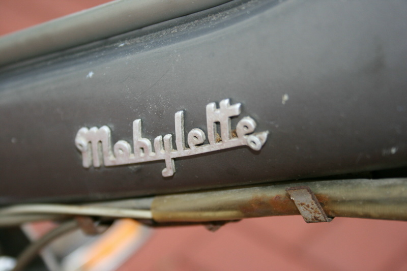 Mobylette AV142 (8)